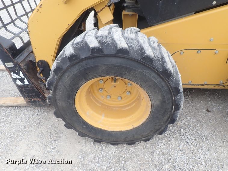 image for item DG3029 2013 Caterpillar 262C Series 2  skid steer loader