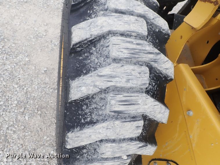 image for item DG3029 2013 Caterpillar 262C Series 2  skid steer loader