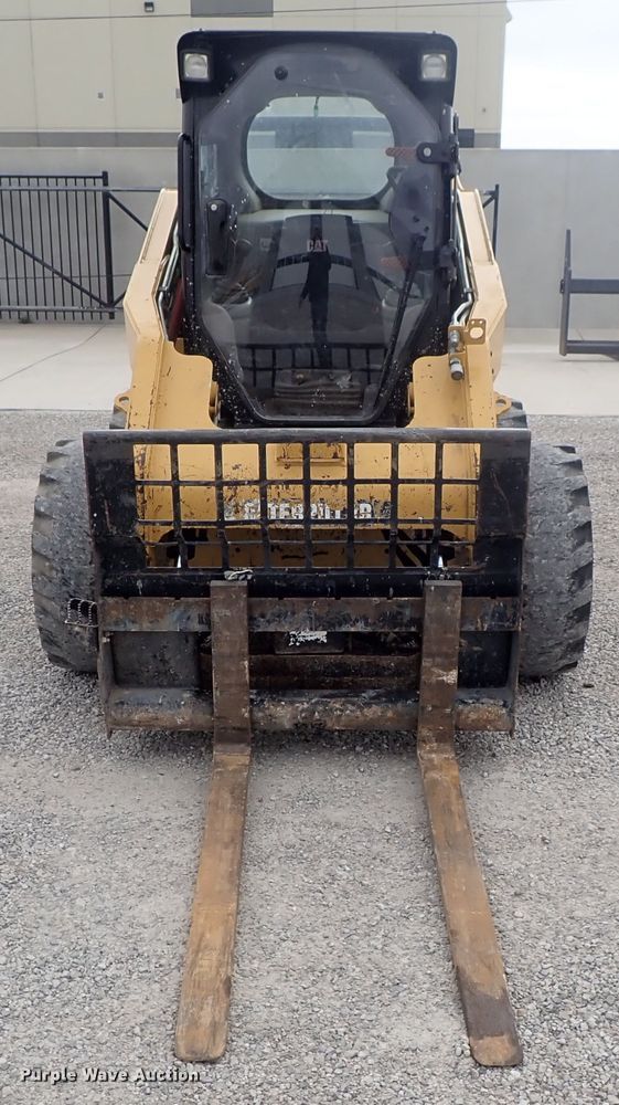 image for item DG3030 2013 Caterpillar 262C Series 2  skid steer loader