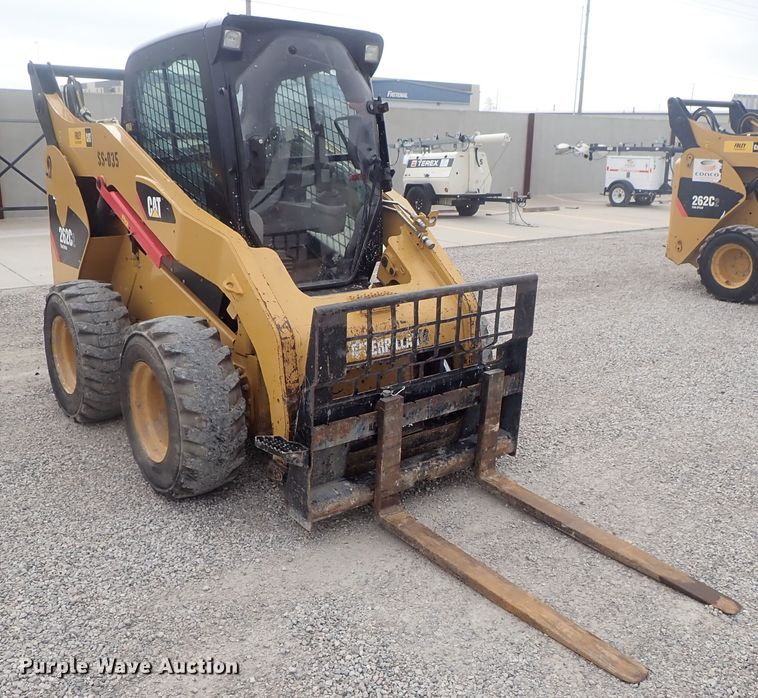 image for item DG3030 2013 Caterpillar 262C Series 2  skid steer loader