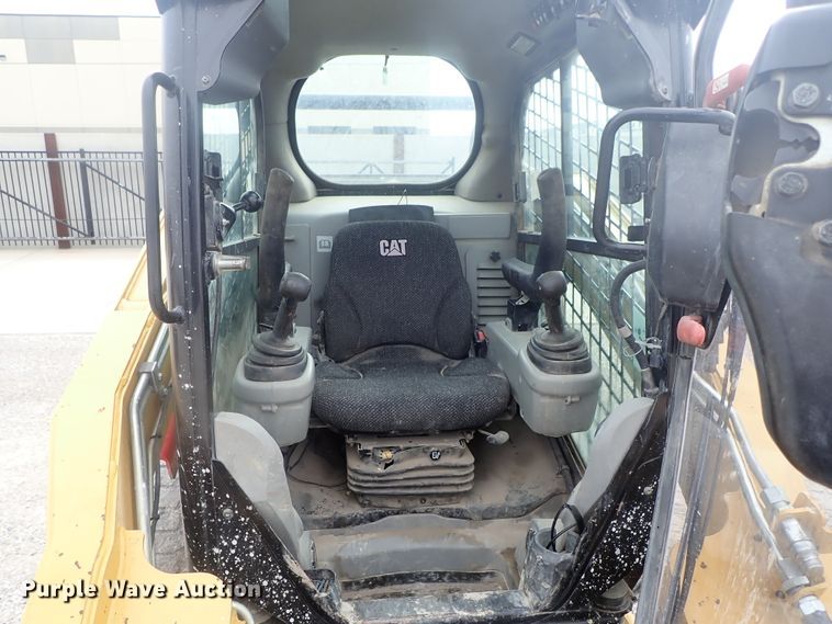 image for item DG3030 2013 Caterpillar 262C Series 2  skid steer loader