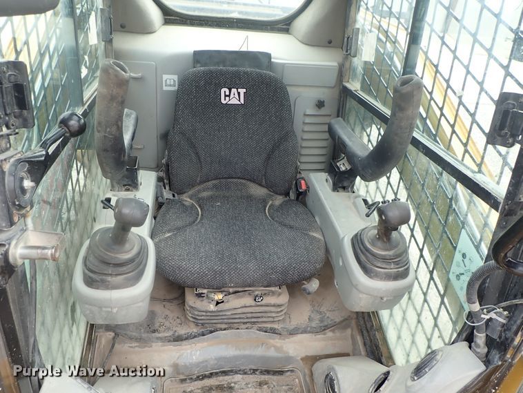 image for item DG3030 2013 Caterpillar 262C Series 2  skid steer loader
