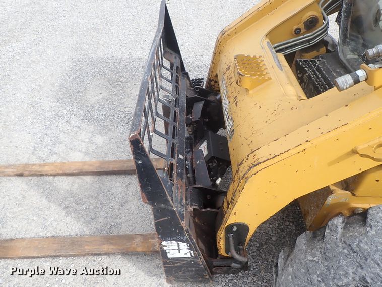 image for item DG3030 2013 Caterpillar 262C Series 2  skid steer loader