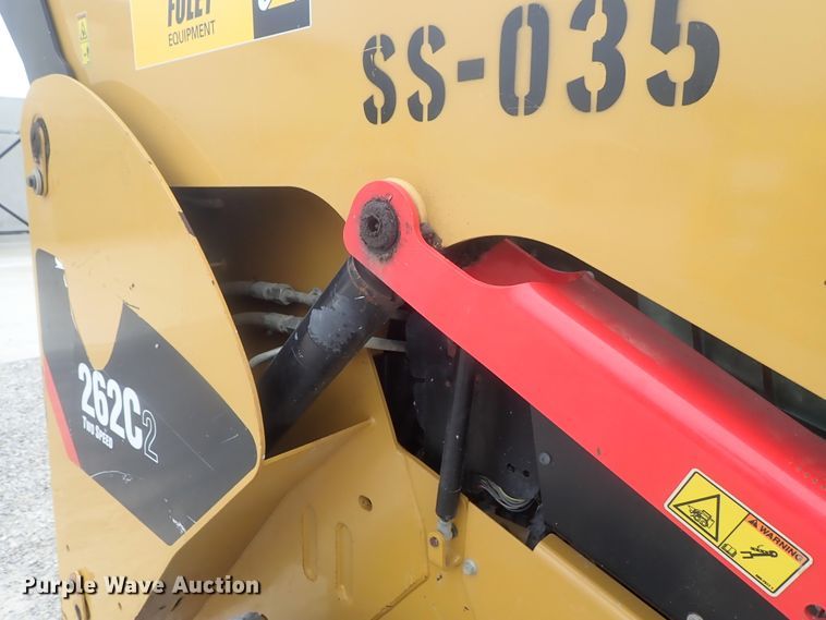 image for item DG3030 2013 Caterpillar 262C Series 2  skid steer loader