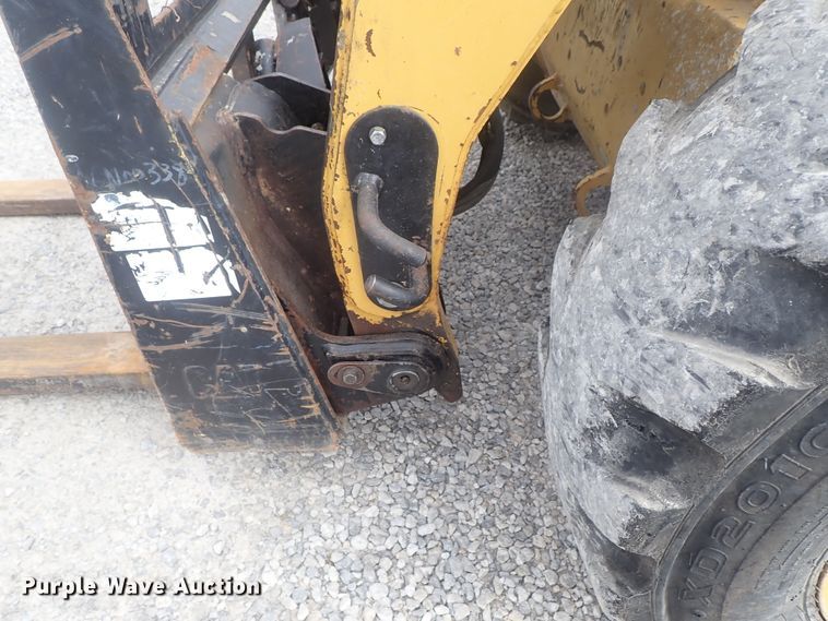 image for item DG3030 2013 Caterpillar 262C Series 2  skid steer loader