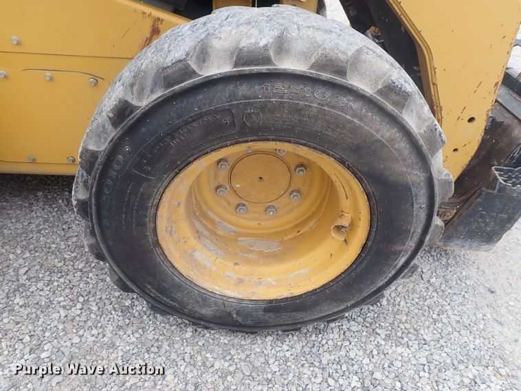 image for item DG3030 2013 Caterpillar 262C Series 2  skid steer loader