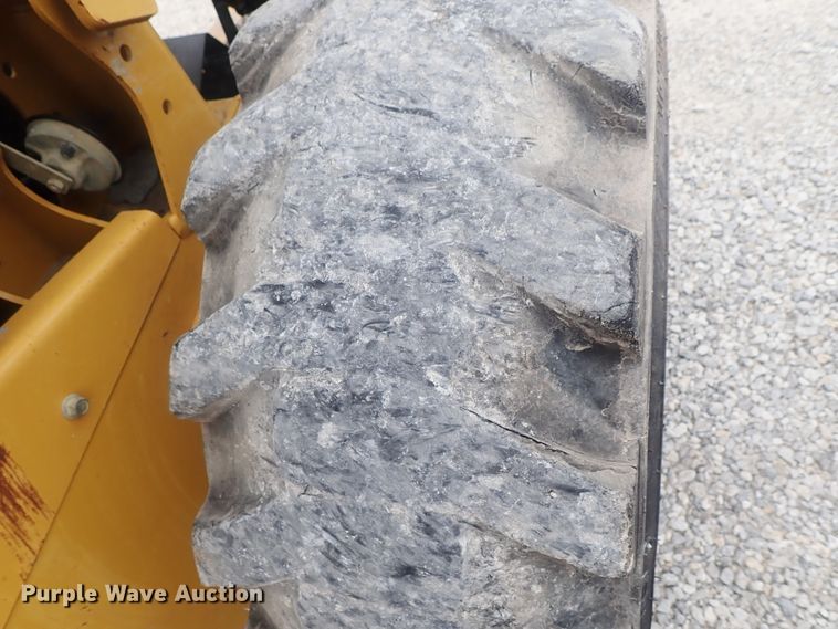 image for item DG3030 2013 Caterpillar 262C Series 2  skid steer loader