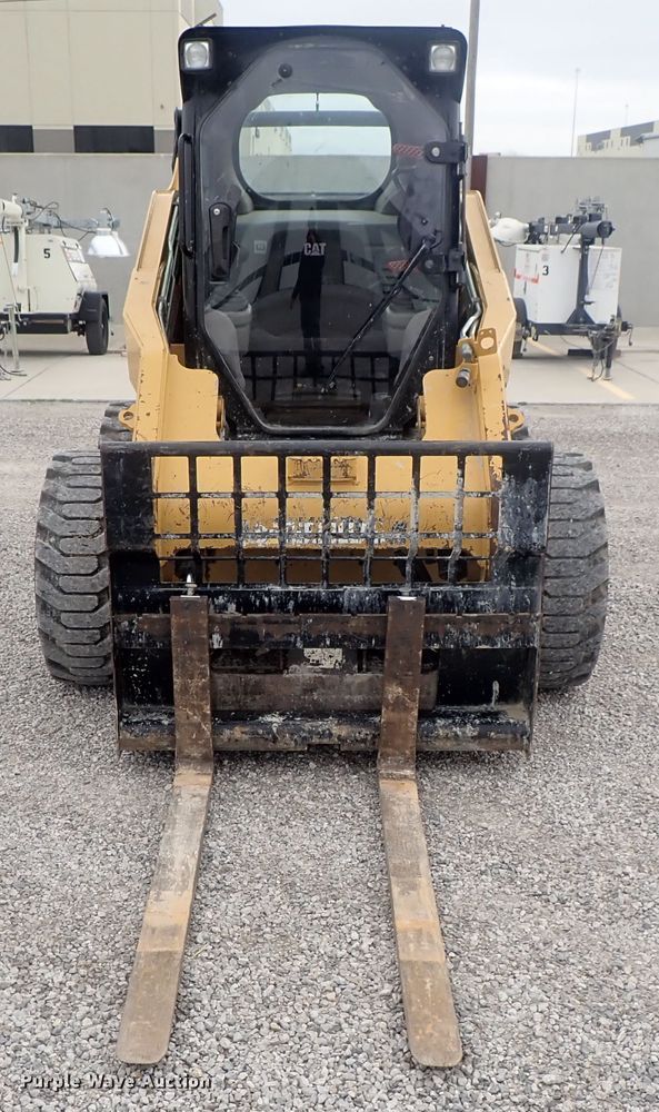 image for item DG3031 2013 Caterpillar 262C  Series 2 skid steer loader