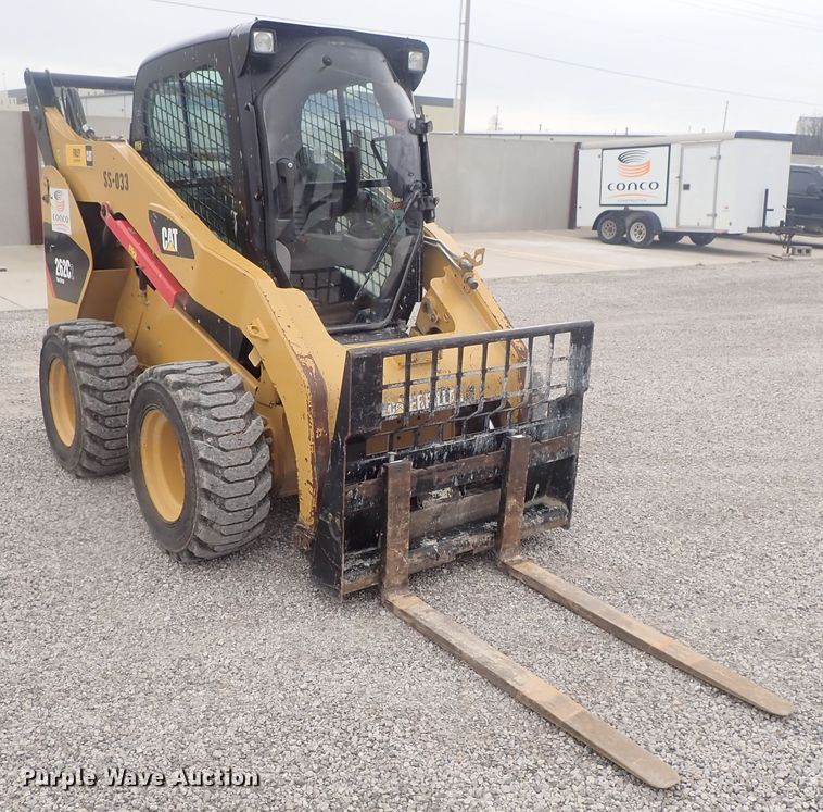 image for item DG3031 2013 Caterpillar 262C  Series 2 skid steer loader