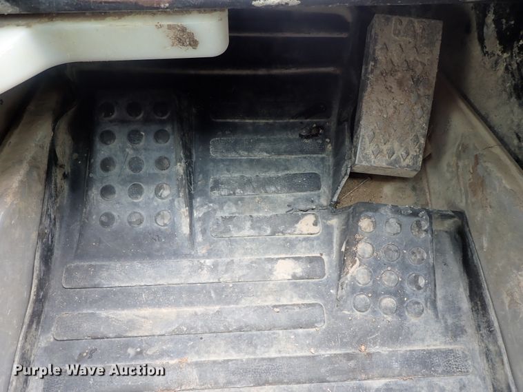 image for item DG3031 2013 Caterpillar 262C  Series 2 skid steer loader