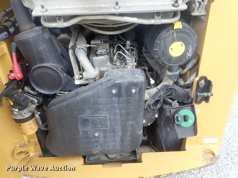 image for item DG3031 2013 Caterpillar 262C  Series 2 skid steer loader