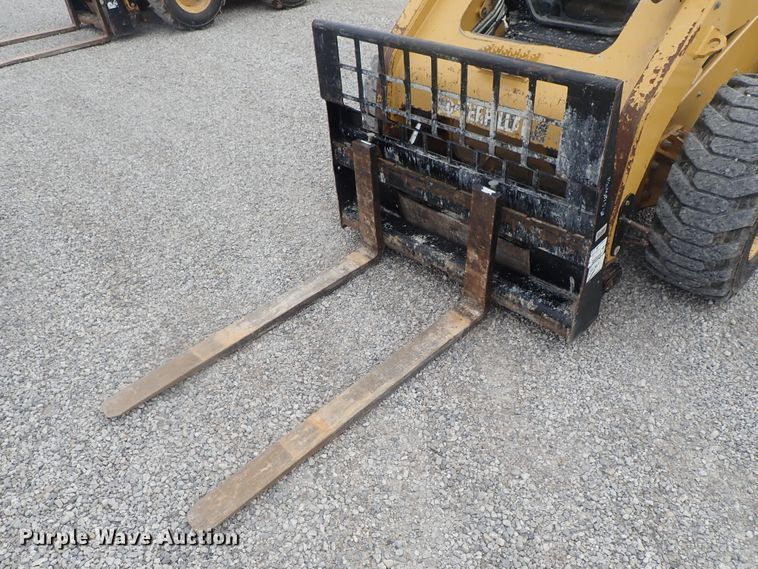 image for item DG3031 2013 Caterpillar 262C  Series 2 skid steer loader