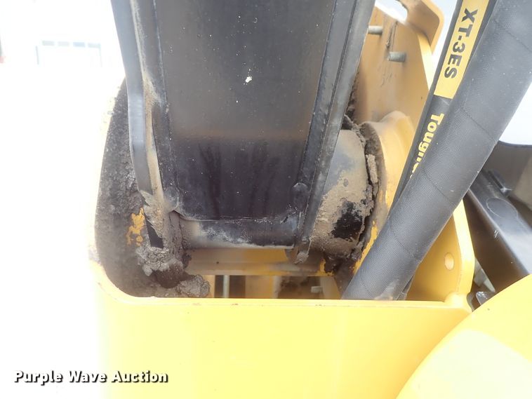 image for item DG3031 2013 Caterpillar 262C  Series 2 skid steer loader