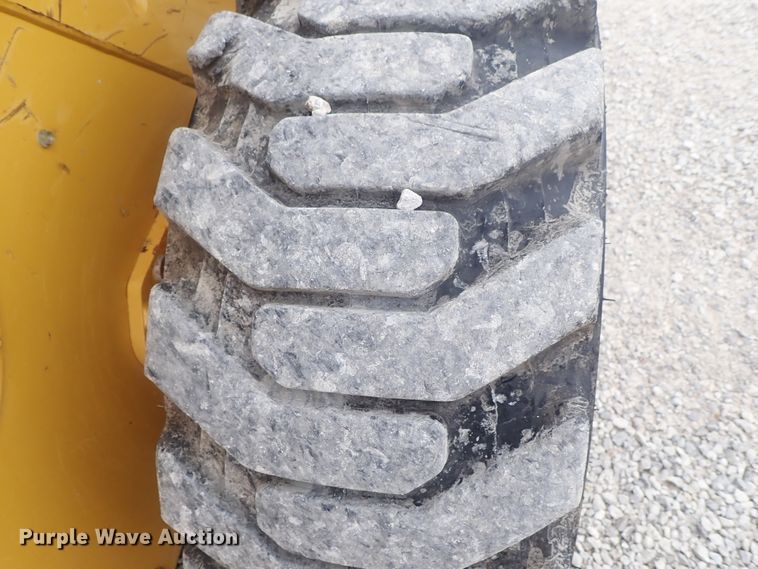 image for item DG3031 2013 Caterpillar 262C  Series 2 skid steer loader