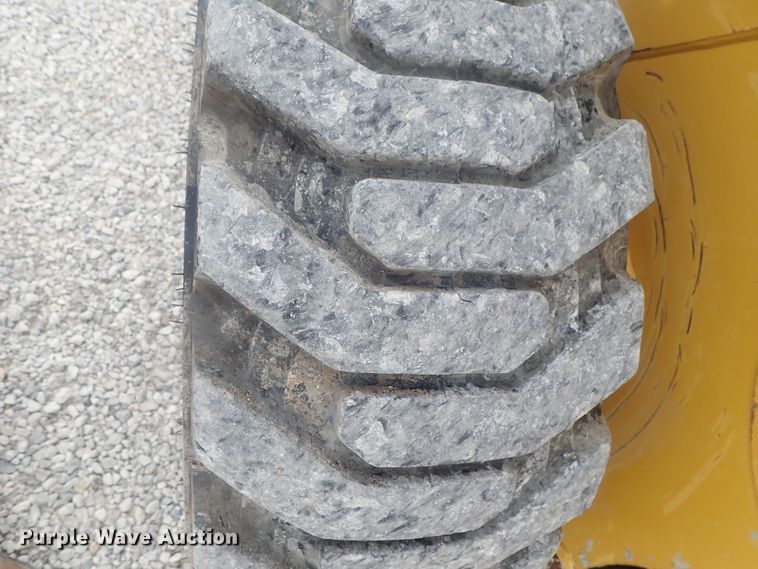 image for item DG3031 2013 Caterpillar 262C  Series 2 skid steer loader