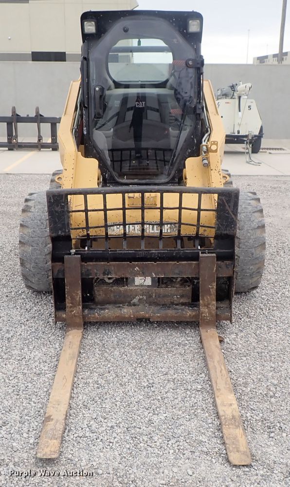 image for item DG3036 2013 Caterpillar 262C Series 2  skid steer loader