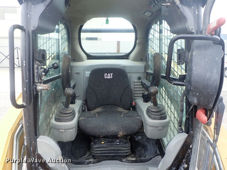 image for item DG3036 2013 Caterpillar 262C Series 2  skid steer loader