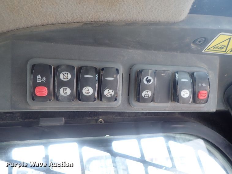 image for item DG3036 2013 Caterpillar 262C Series 2  skid steer loader