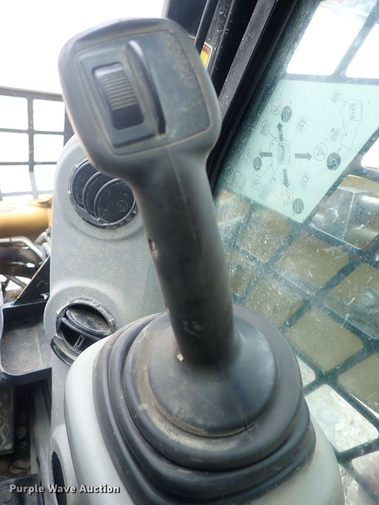 image for item DG3036 2013 Caterpillar 262C Series 2  skid steer loader