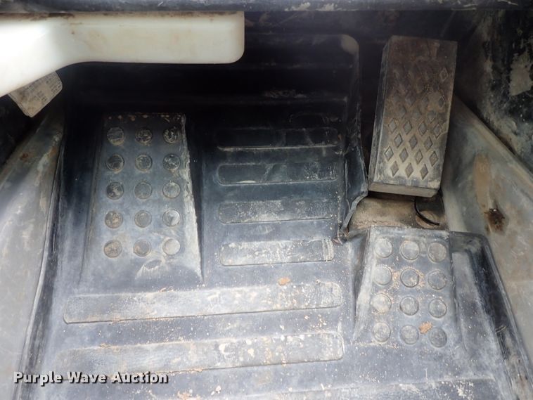 image for item DG3036 2013 Caterpillar 262C Series 2  skid steer loader