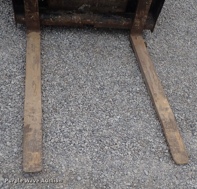 image for item DG3036 2013 Caterpillar 262C Series 2  skid steer loader