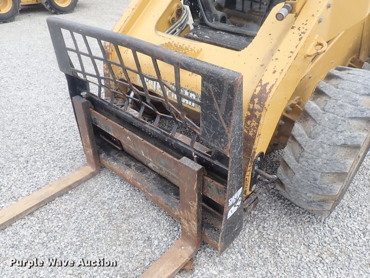 image for item DG3036 2013 Caterpillar 262C Series 2  skid steer loader