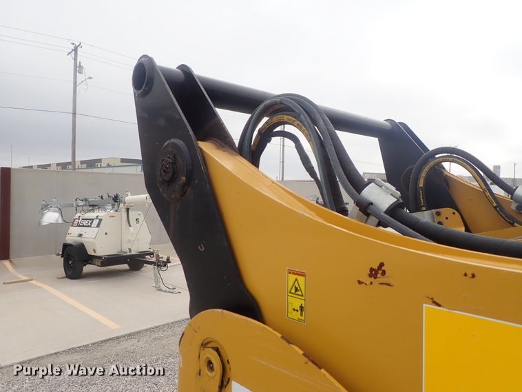 image for item DG3036 2013 Caterpillar 262C Series 2  skid steer loader