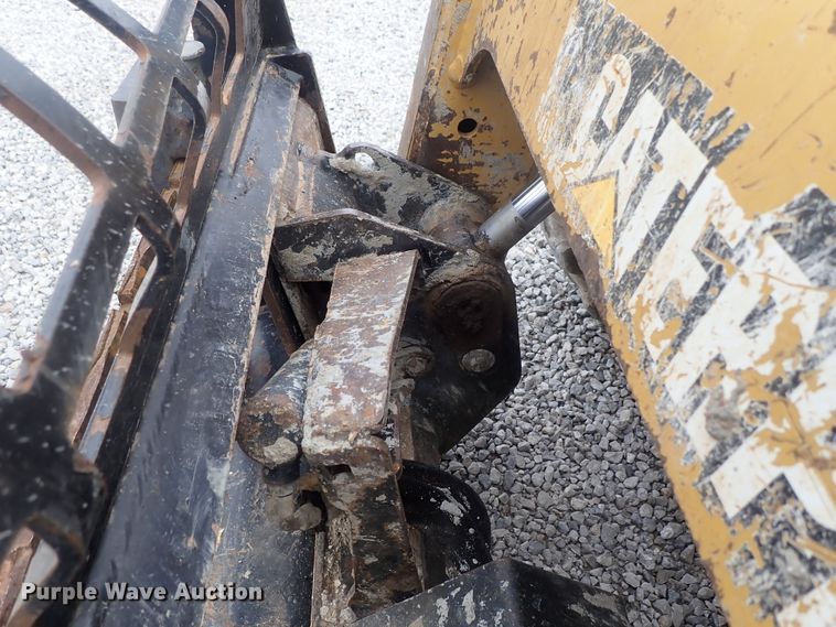 image for item DG3036 2013 Caterpillar 262C Series 2  skid steer loader