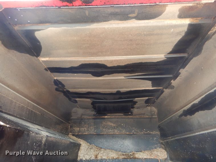 image for item DG5601 2000 International 4700 bucket truck