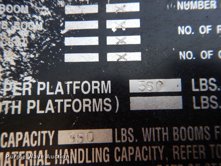 image for item DG5601 2000 International 4700 bucket truck