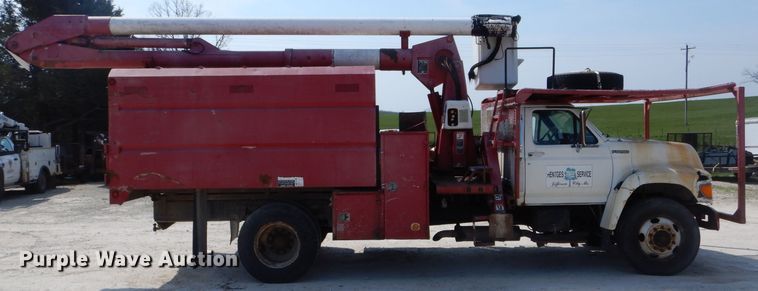 image for item DG5602 1998 Ford F800 bucket truck