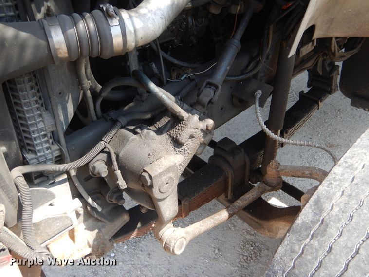 image for item DG5602 1998 Ford F800 bucket truck