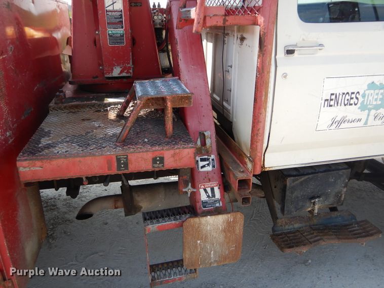 image for item DG5602 1998 Ford F800 bucket truck