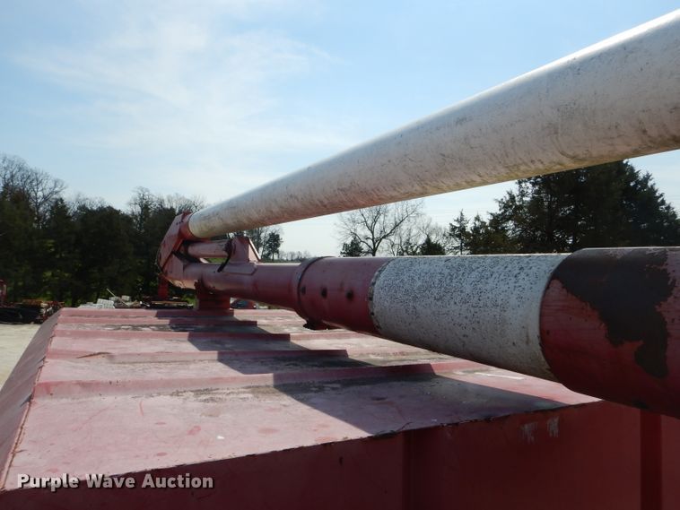 image for item DG5602 1998 Ford F800 bucket truck