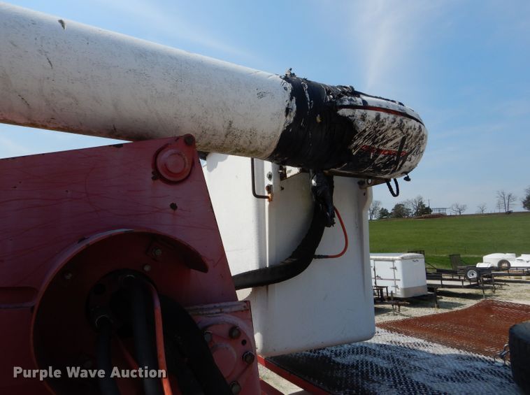 image for item DG5602 1998 Ford F800 bucket truck