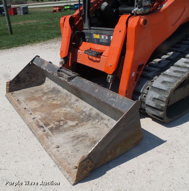 image for item DG5605 Kubota SVL90-2  tracked skid steer loader