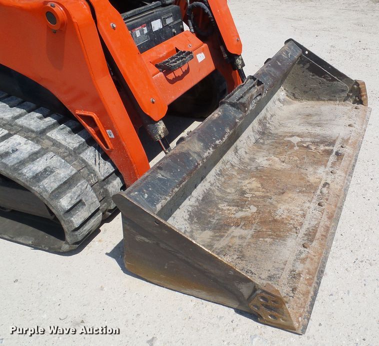 image for item DG5605 Kubota SVL90-2  tracked skid steer loader