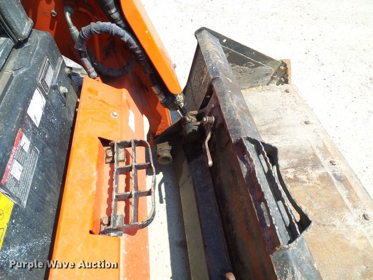 image for item DG5605 Kubota SVL90-2  tracked skid steer loader