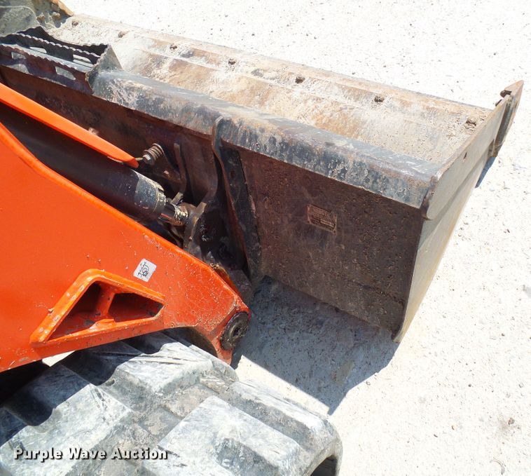 image for item DG5605 Kubota SVL90-2  tracked skid steer loader