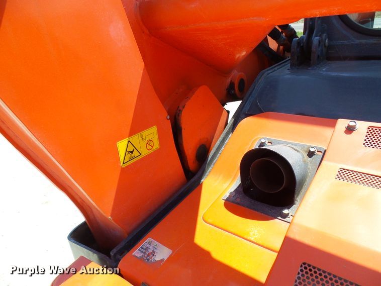 image for item DG5605 Kubota SVL90-2  tracked skid steer loader