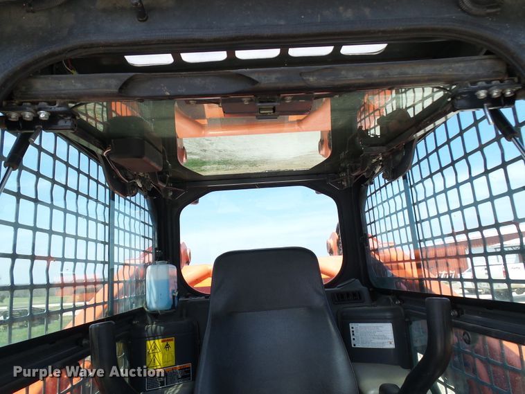 image for item DG5605 Kubota SVL90-2  tracked skid steer loader