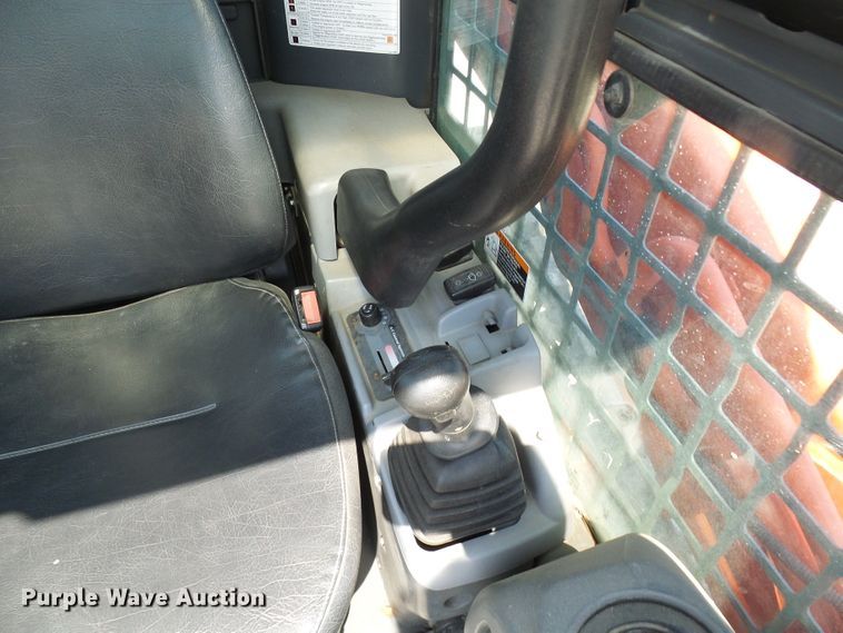 image for item DG5605 Kubota SVL90-2  tracked skid steer loader