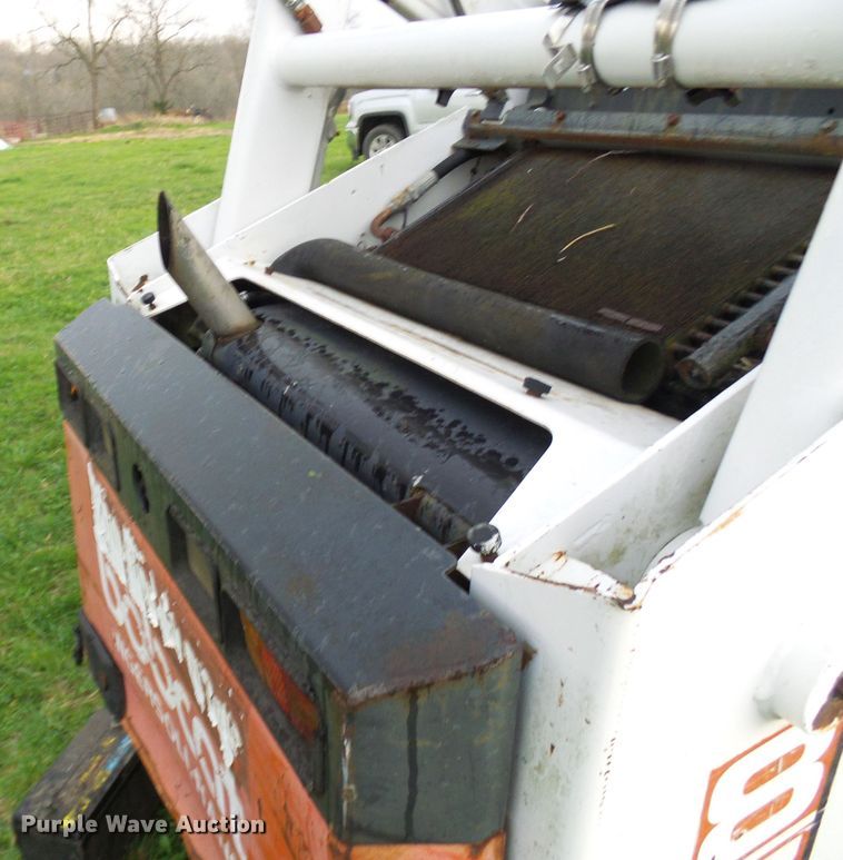 image for item DG5613 Bobcat 873  skid steer