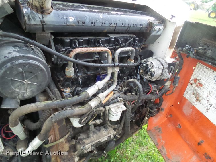 image for item DG5613 Bobcat 873  skid steer