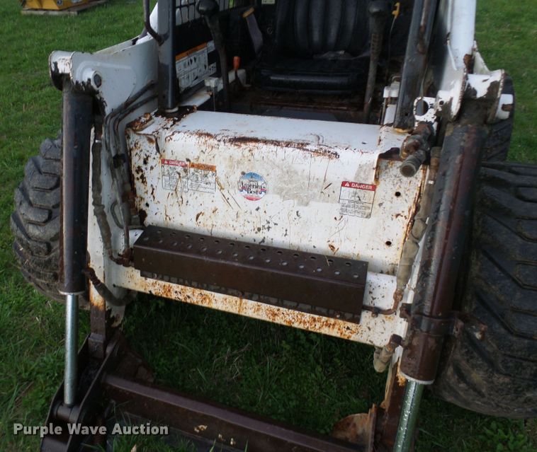 image for item DG5613 Bobcat 873  skid steer