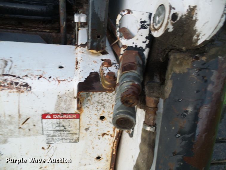 image for item DG5613 Bobcat 873  skid steer