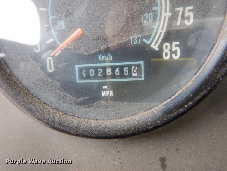 image for item DG6361 1987 International 9300 water truck