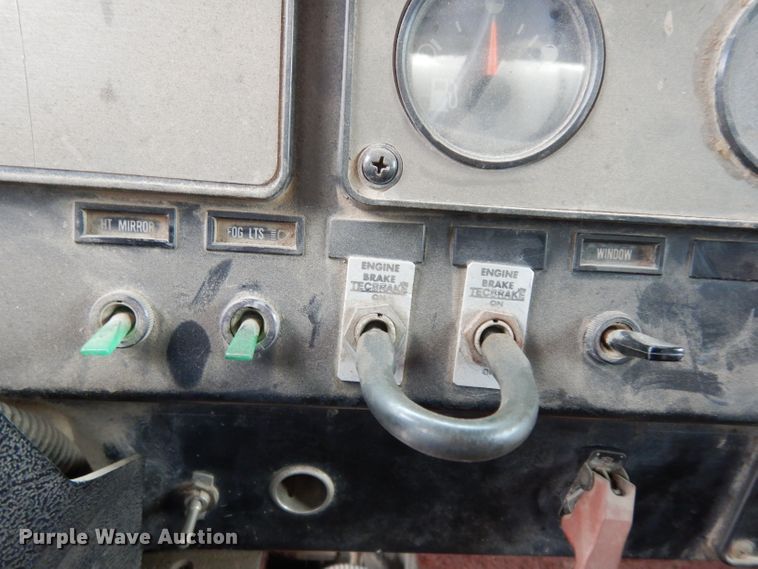 image for item DG6361 1987 International 9300 water truck