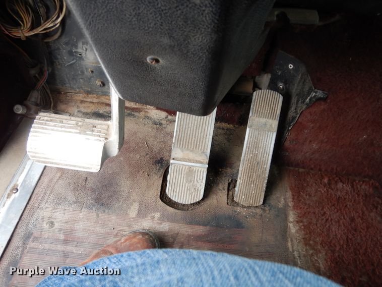 image for item DG6361 1987 International 9300 water truck