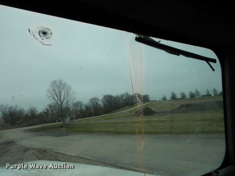 image for item DG6361 1987 International 9300 water truck